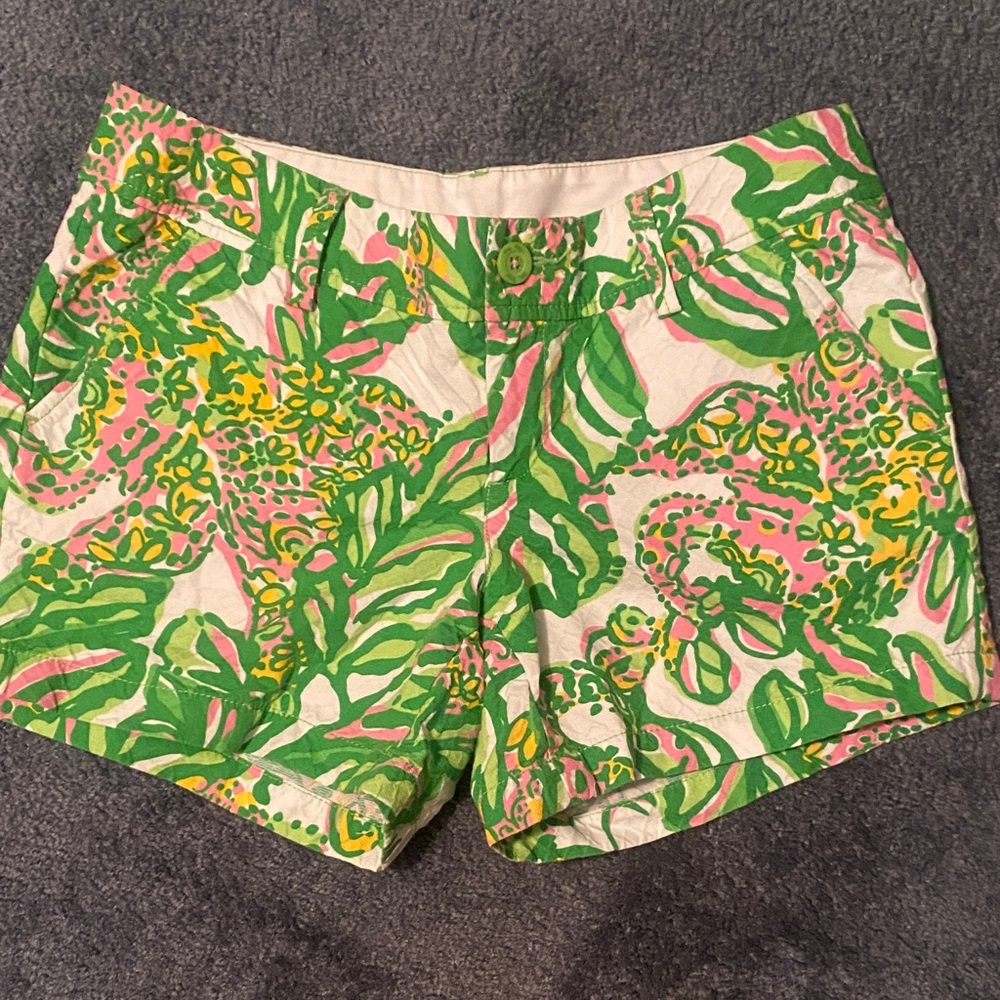 Lilly Pulitzer Green and Pink Patterned Shorts NWOT never worn